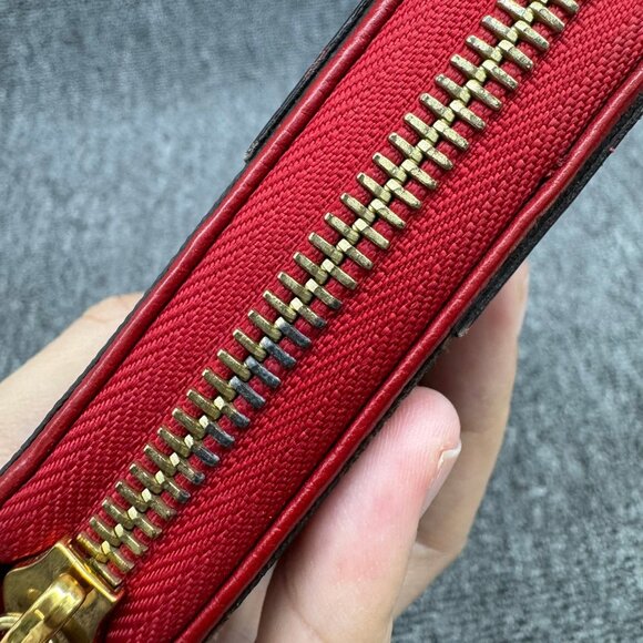 Louis Vuitton Leather Wallet 385-081325 - Picture 5 of 14